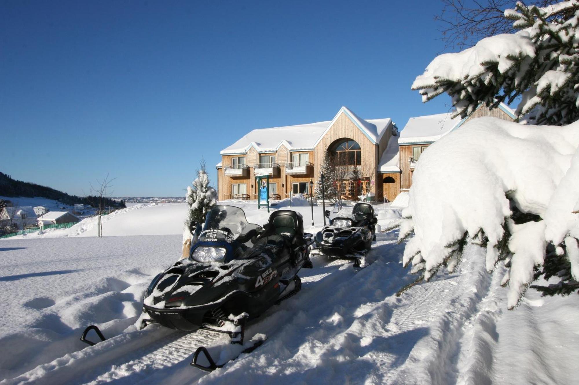 Auberge Des Battures Hotel La Baie Exterior photo