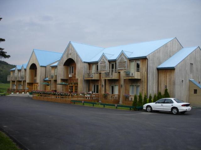 Auberge Des Battures Hotel La Baie Exterior photo