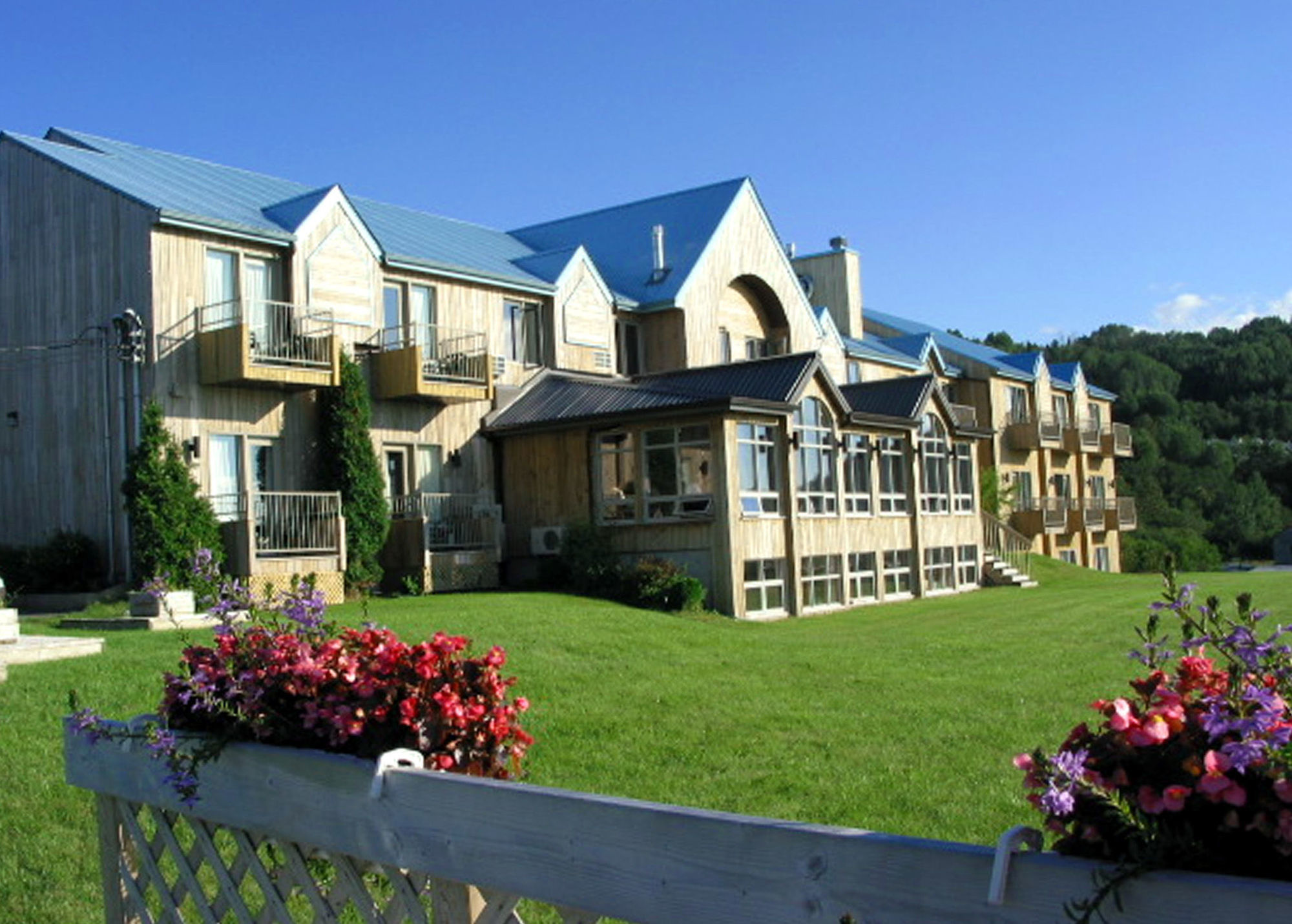 Auberge Des Battures Hotel La Baie Exterior photo