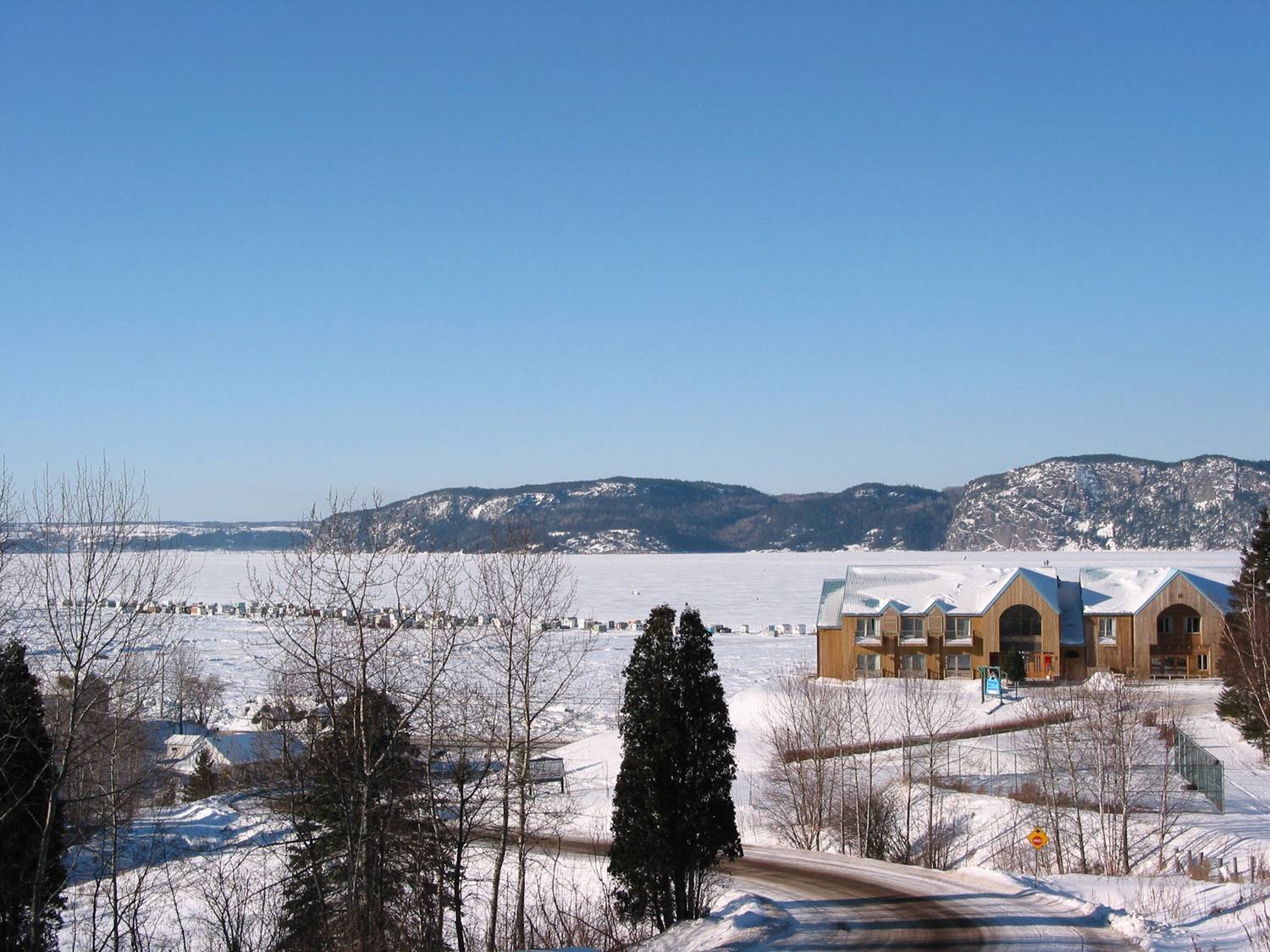 Auberge Des Battures Hotel La Baie Exterior photo