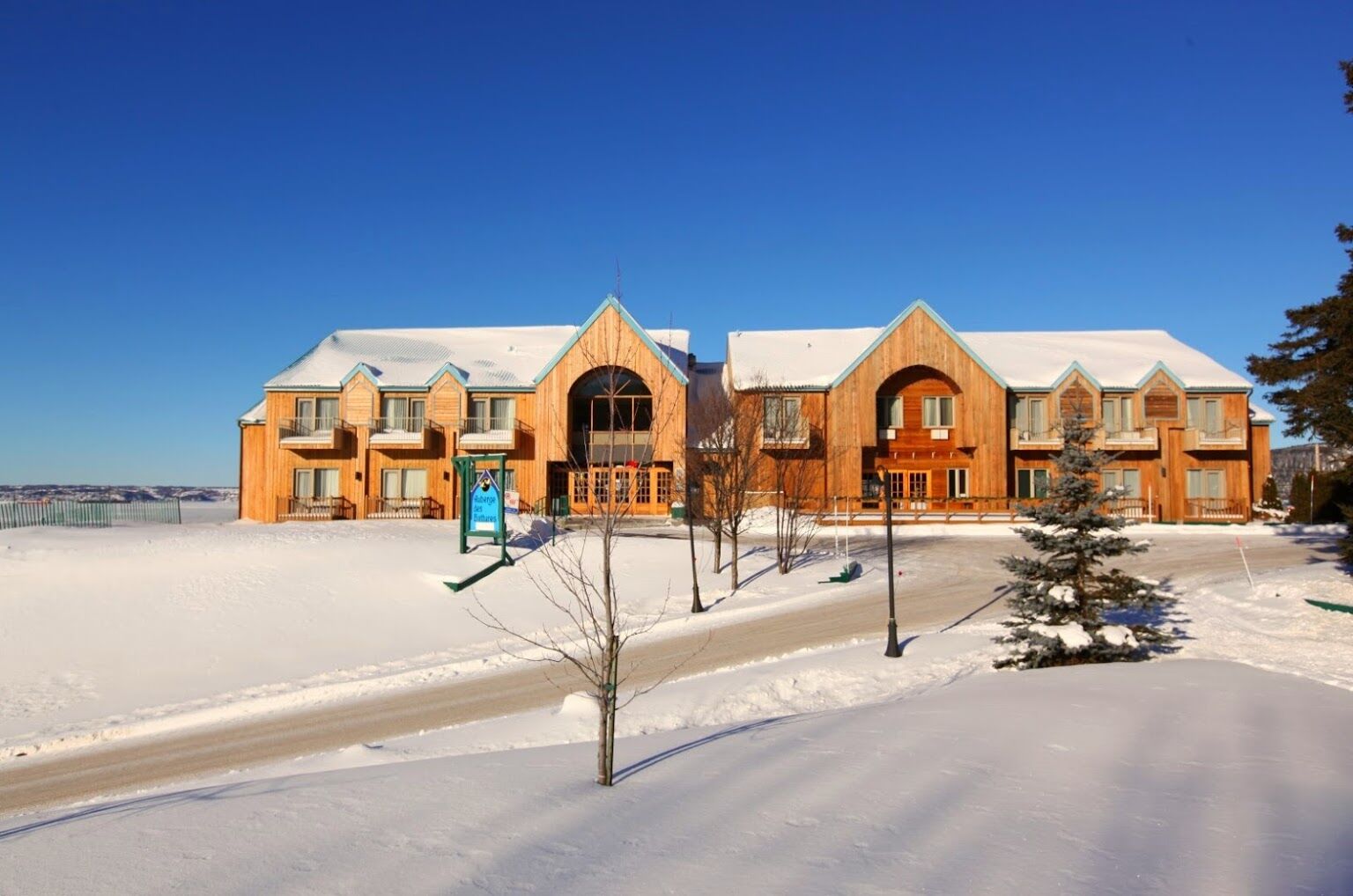 Auberge Des Battures Hotel La Baie Exterior photo